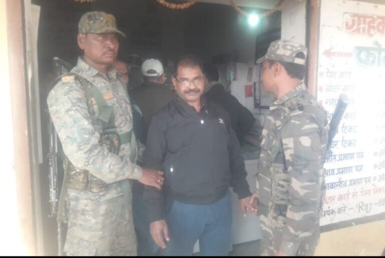 हजारीबाग में एसीबी की बड़ी कार्रवाई: पंचायत सचिव रिश्वत लेते रंगेहाथ गिरफ्तार