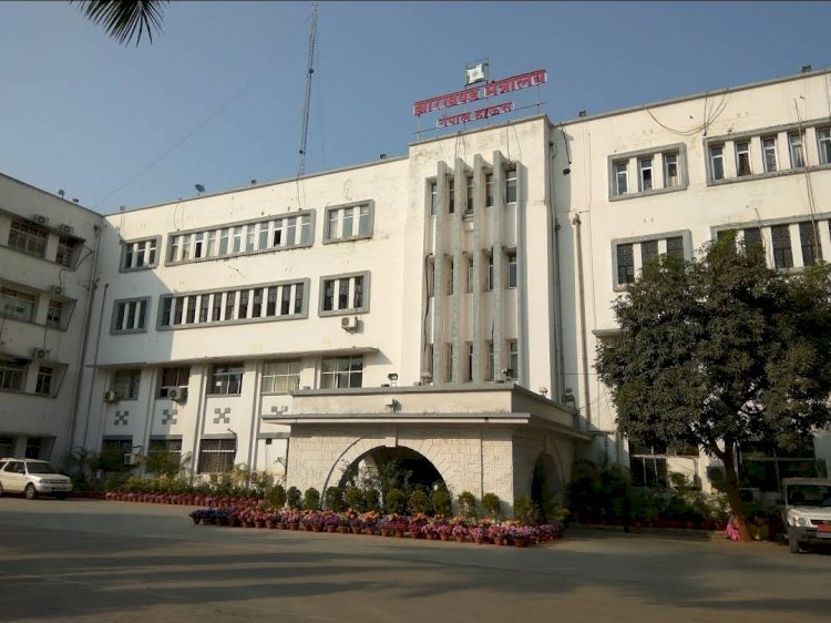 पासपोर्ट कार्यालय ने उठाए सवाल