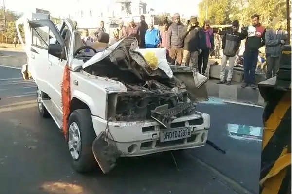 महाकुंभ स्नान से लौट रही श्रद्धालुओं की गाड़ी दुर्घटनाग्रस्त, तीन महिलाओं की मौत, पांच घायल